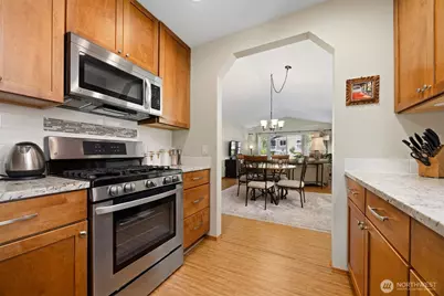 1342 Whatcom St, Bellingham, WA 98229 - Photo 9