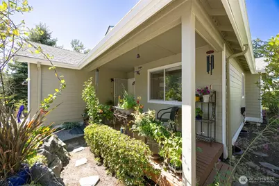 1342 Whatcom St, Bellingham, WA 98229 - Photo 3