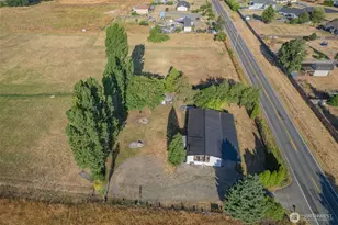 9015 183rd Ave SW, Rochester, WA 98579 - Photo 3