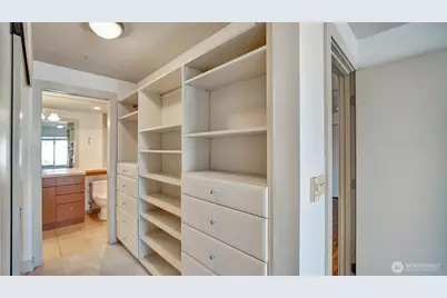 1550 Eastlake Avenue E #503, Seattle, WA 98102 - Photo 9