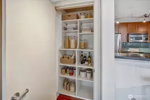 1550 Eastlake Ave E, Seattle, WA 98102 - Photo 7