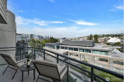 1550 Eastlake Avenue E #503, Seattle, WA 98102 - Photo 1
