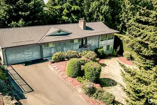 425 SW 183rd St, Normandy Park, WA 98166 - Photo 1
