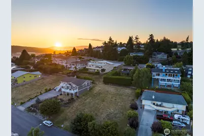 4512 Queen Ann Way, Anacortes, WA 98221 - Photo 7