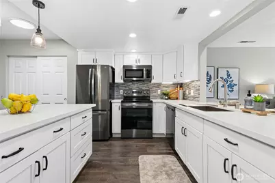 4081 224th Lane SE #306, Issaquah, WA 98029 - Photo 3
