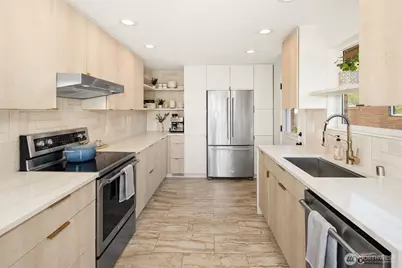 2502 NE 68th Street, Seattle, WA 98115 - Photo 11