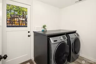 2502 NE 68th St, Seattle, WA 98115 - Photo 27