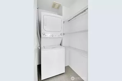 15330 Sunwood Boulevard #E304, Tukwila, WA 98188 - Photo 29