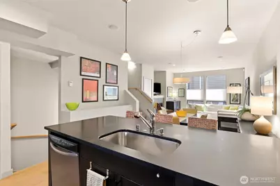 4923 39th Avenue S, Seattle, WA 98118 - Photo 15