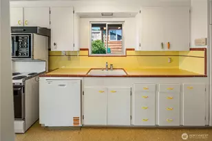 12153 Marine View Dr SW, Burien, WA 98146 - Photo 15
