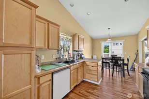 18318 13th Ave Ct E, Spanaway, WA 98387 - Photo 3