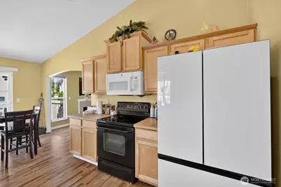 18318 13th Avenue Ct E, Spanaway, WA 98387 - Photo 5