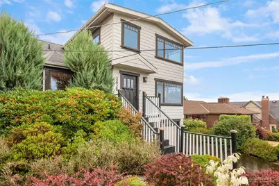 2626 W Boston Street, Seattle, WA 98199 - Photo 1