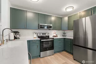 13008 171st St E, Puyallup, WA 98374 - Photo 11
