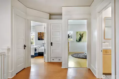 2202 N 41st Street, Seattle, WA 98103 - Photo 23