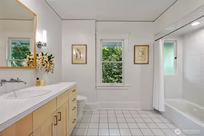2202 N 41st Street, Seattle, WA 98103 - Photo 29