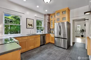 2202 N 41st St, Seattle, WA 98103 - Photo 17