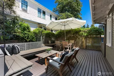 2202 N 41st Street, Seattle, WA 98103 - Photo 21