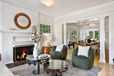 2202 N 41st Street, Seattle, WA 98103 - Photo 3