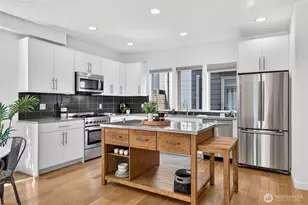 4222 Linden Ave N, Seattle, WA 98103 - Photo 5