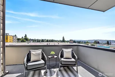 4222 Linden Avenue N, Seattle, WA 98103 - Photo 15