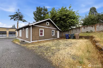 1210 S Union Avenue, Tacoma, WA 98405 - Photo 3