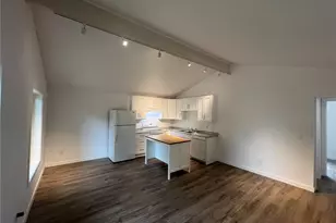 10443 17th Ave SW, Seattle, WA 98146 - Photo 9