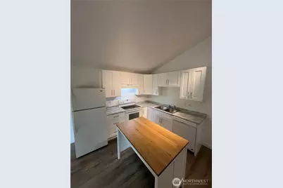 10443 17th Avenue SW, Seattle, WA 98146 - Photo 11