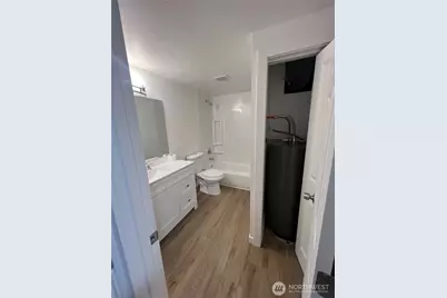10443 17th Avenue SW, Seattle, WA 98146 - Photo 15