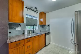 3008 N Narrows Dr, Tacoma, WA 98407 - Photo 11