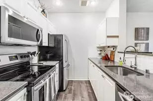2414 1st Ave, Seattle, WA 98121 - Photo 5