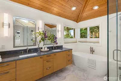 7464 Madrona Drive NE, Bainbridge Island, WA 98110 - Photo 17