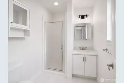151 NE 115th St, Seattle, WA 98125 - Photo 9