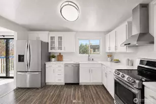 151 NE 115th St, Seattle, WA 98125 - Photo 5