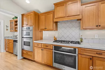 809 Driftwood Place, Edmonds, WA 98020 - Photo 13