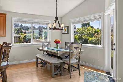809 Driftwood Place, Edmonds, WA 98020 - Photo 15