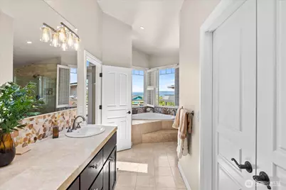 809 Driftwood Place, Edmonds, WA 98020 - Photo 27