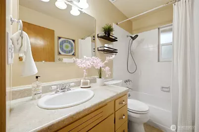 10778 68th Avenue S, Seattle, WA 98178 - Photo 11
