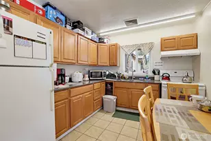 8417 S 259th St, Kent, WA 98030 - Photo 33