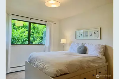 13740 42nd Avenue NE, Seattle, WA 98125 - Photo 19
