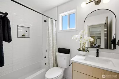 5946 18th Avenue SW #1, Seattle, WA 98106 - Photo 25