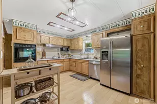 1889 Lake Dr, Camano Island, WA 98282 - Photo 9