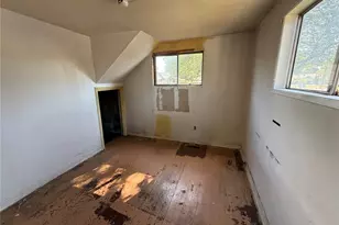 915 Greenleaf Ave, Burlington, WA 98233 - Photo 5