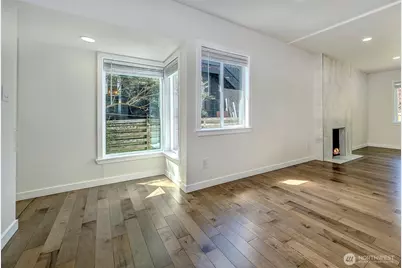3806 35th Avenue W #Unit 1, Seattle, WA 98199 - Photo 3