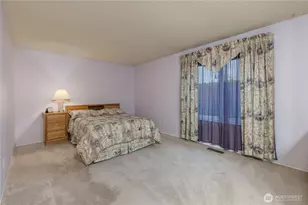 2555 Forest Ridge Dr SE, Auburn, WA 98002 - Photo 17