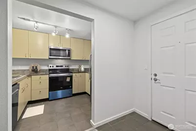 12511 SE 41st Place #A303, Bellevue, WA 98006 - Photo 7