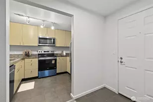 12511 SE 41st Pl, Bellevue, WA 98006 - Photo 7