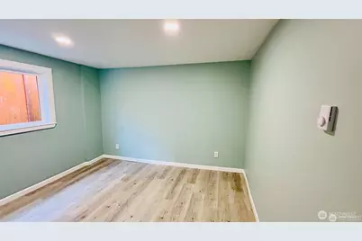 9040 17th Avenue SW, Seattle, WA 98106 - Photo 21
