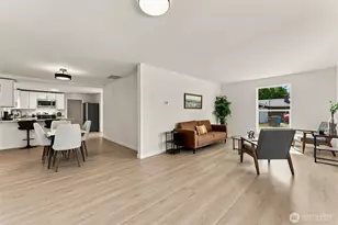 11204 122nd St E, Puyallup, WA 98374 - Photo 7