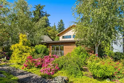175 Wood Avenue SW, Bainbridge Island, WA 98110 - Photo 1